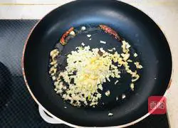 Illustration of how to make garlic shrimps 3