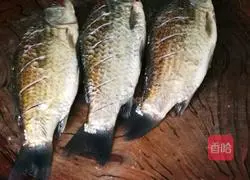 Illustration of how to make cold crucian carp (oil-free version) 3