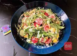 Tuna Garden Vegetable and Fruit Salad (low-fat version) Recipe Illustration 9