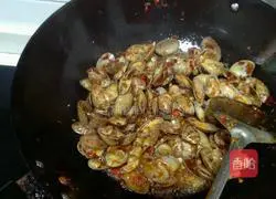 Illustration of how to stir-fry huajia 6