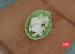 Illustration of home-style pot-wrapped pork 3