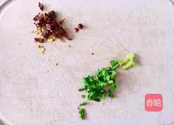 Illustration of how to steam shrimps with garlic vermicelli 5