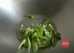 Illustration of how to make salt-fried pork 4