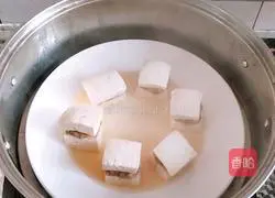 Illustration of how to make tofu auspicious box 11