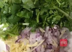 Cantonese style chicken drizzled with red onions, illustration 6