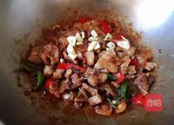 Illustration of how to make fried pork with pepper 11