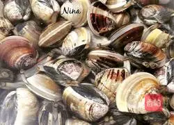 Illustration of how to make white wine clam pasta 1