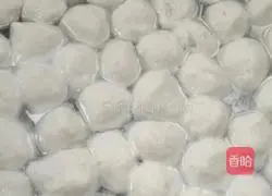 Illustration of how to make homemade fish balls 8