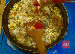 Illustration of tomato sauce and egg fried rice 7