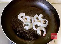 Illustration of how to make fried shrimps with cucumber 2