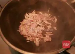 Illustration of how to make pizza sauce 7