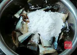 Illustration of how to make pan-fried saury 4