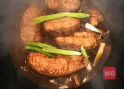 Illustration of braised grass carp cubes 6