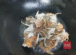 Illustration of how to make homemade spicy crab 4