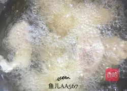 Illustration of Northeastern Pot Bun Pork 10