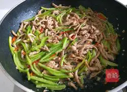 Xinwen Gourmet Shredded Pork with Spicy Pepper Illustration 13