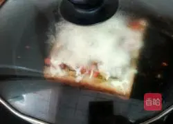 Illustration of making pan mini pizza 11