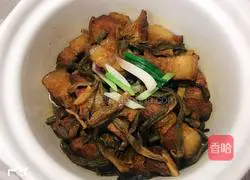 Illustration of how to make braised pork belly with dried beans 12