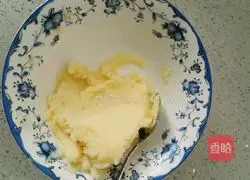 Illustration of how to make mashed potatoes with blueberry sauce 4