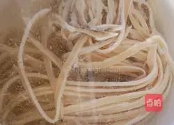 Illustration of how to make fried shredded squid 2