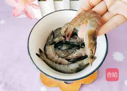 Illustration of how to make fried shrimps with zucchini 2
