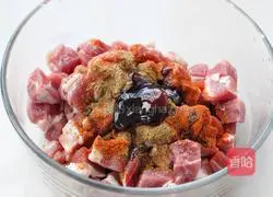 Illustration of how to make grilled toothpick meat 3