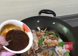 Illustration of how to make spicy squid tentacles 13