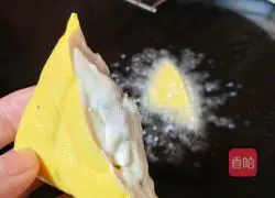 Illustration of how to make Puning fried dried beans 10