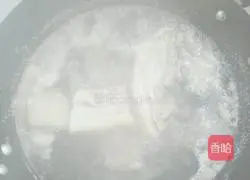 Illustration of how to cook twice-cooked pork and potato slices 1