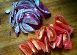 Illustration of how to make vegetarian fried pasta 4