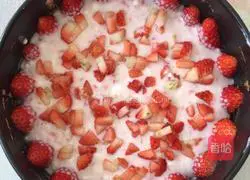 Illustration of how to make eight-inch cream-free strawberry mousse 11