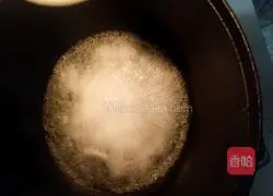 Illustration of how to make stir-fried Pipi shrimp 3