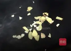 Wine Illustration of how to make stir-fried razor clams 3