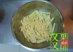 Illustration of making homemade ketchup for French fries 6