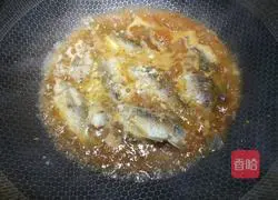 Braised crucian carp recipe 15