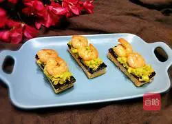 Illustration of how to make avocado and seafood salad 17