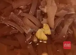 Illustration of two-color pig skin jelly 5