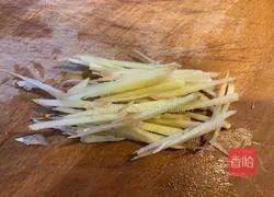 Illustration of how to steam razor clams with green and red wine 3