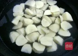 Illustration of how to make minced meat and mashed potatoes 3