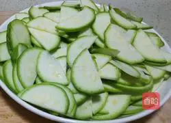 Illustration of how to make vinegared melon 2