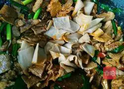 Illustration of how to make twice-cooked pork with sweet potato skin 13