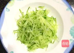 Illustration of how to make cucumber, meat floss and tomato sauce egg pancake 2