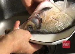 Spicy Wuchang Fish Recipe Illustration 4