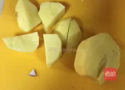 Illustration of how to make French ham mashed potatoes 1