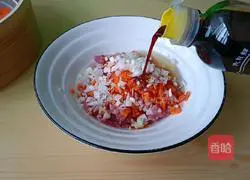 Illustration of how to make pearl meatballs 3