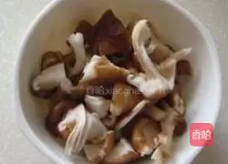 Illustration of how to make fried rapeseed with mushrooms 1