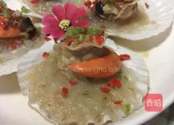 Illustration of steamed scallops with garlic vermicelli 12