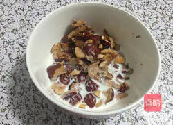 Illustration of how to make red date cake 2