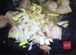 Illustration of how to make pork belly stewed with radish 7