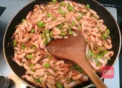 Illustration of how to make shrimp and edamame 13